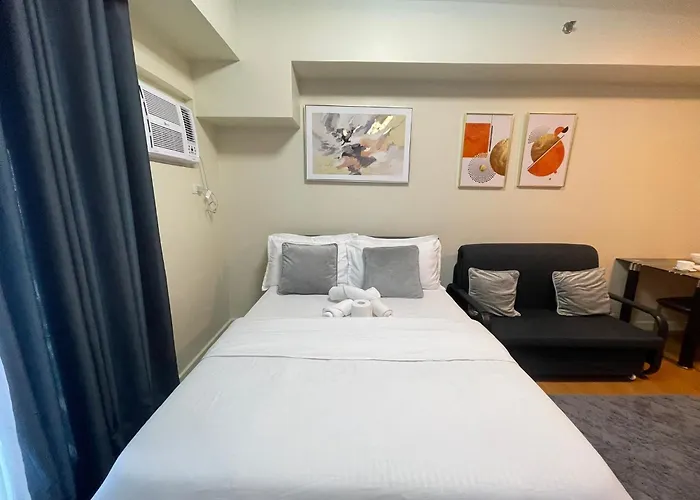 Staycation In 8 Adriatico 公寓式飯店 *