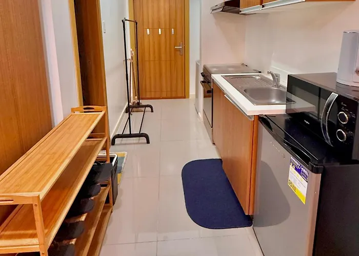 Staycation In 8 Adriatico 公寓式飯店 *